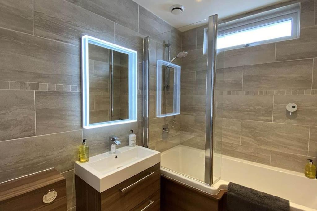 Shorepark - Waterfront Cottage With Stunning Views Дъмфрийс Екстериор снимка